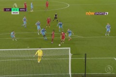 曼联核心球员拒沙特高薪，巴黎圣日耳曼成热门，曼联冬窗瞄准巴萨攻击手