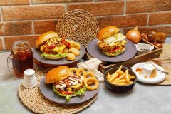 皇家马德里西甲联赛大胜莱万特，姆巴佩双响维尼修斯处子球助球队领跑