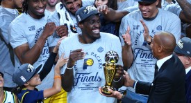 雄鹿队申京争议后，队友力挺迎接新赛季挑战